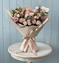 Букет цветов из:  Розы и Лизиантусы в Опарино