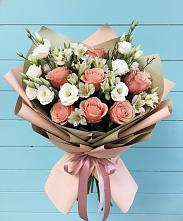 Букет цветов из:  Розы, Альстромерии и Лизиантусы в Опарино