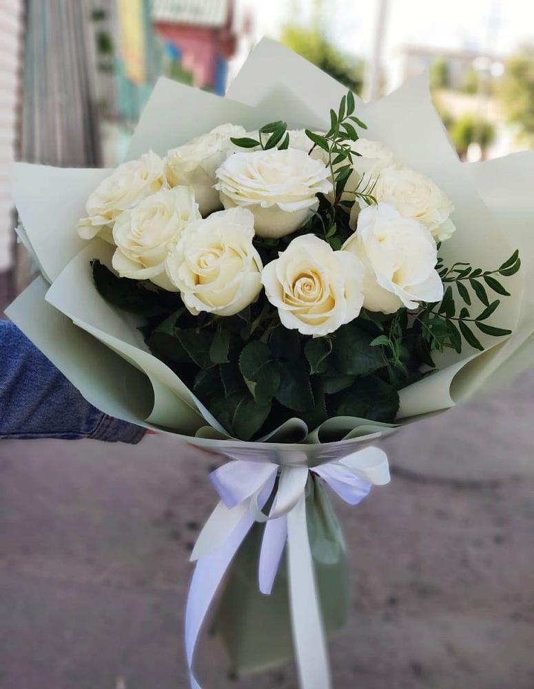 Букет Белые розы Проуд в Опарино