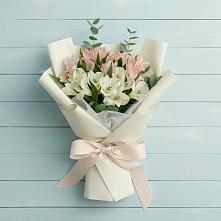 Букет цветов из:  Альстромерии в Опарино