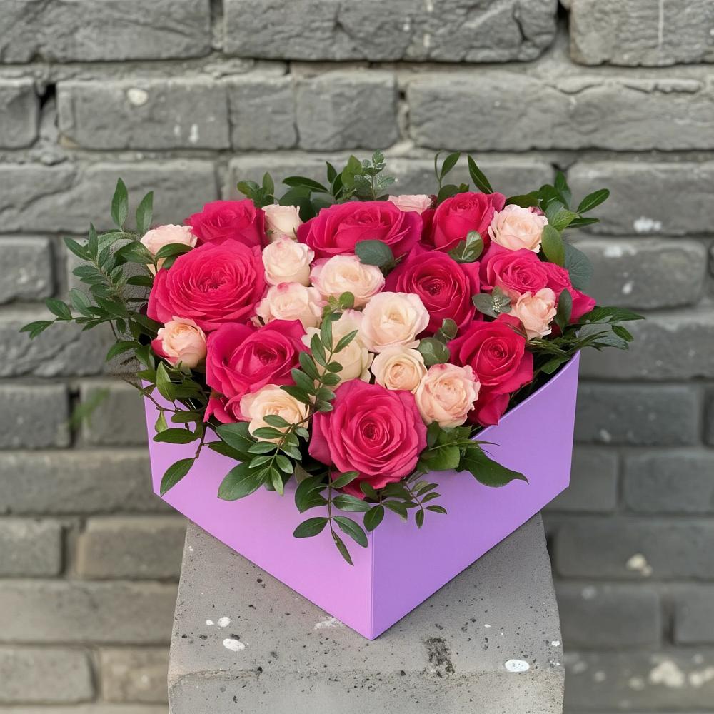 Цветочная композиция из Розы в коробке в Опарино