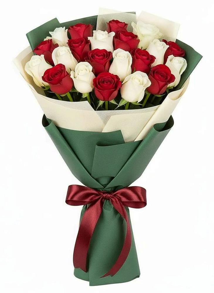 Букет Микс из красных и белых роз в Опарино