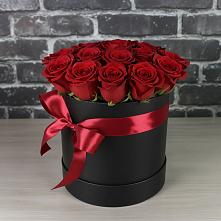 Цветочная композиция из Розы в шляпной коробке в Опарино