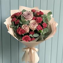 Букет цветов из:  Гвоздики и Розы в Опарино