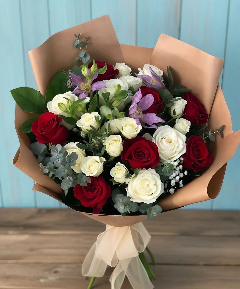 Букет цветов из: Розы и Альстромерии в Опарино
