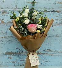 Букет цветов из:  Розы и Лизиантусы в Опарино