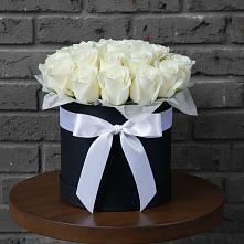 Цветочная композиция из Розы в шляпной коробке в Опарино