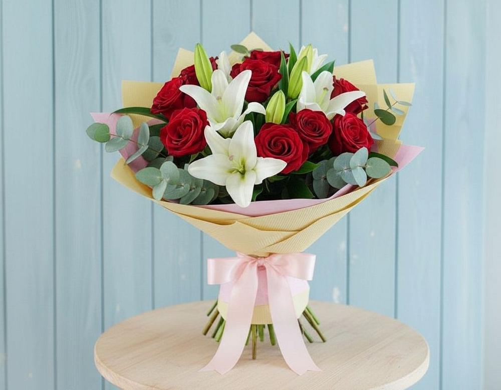 Букет цветов из: Лилии и Розы в Опарино